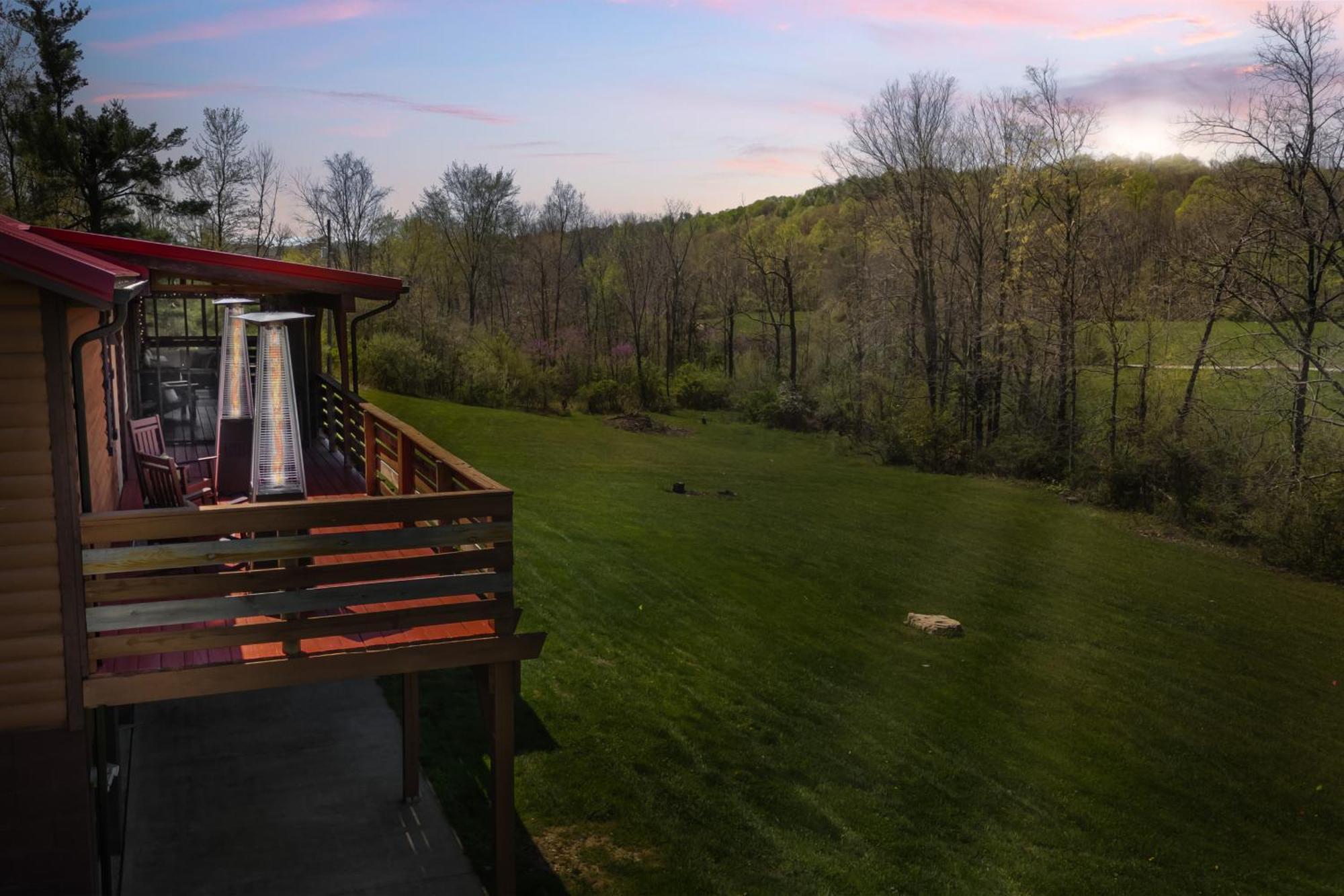 Spacious Cabin Near Hocking Hills And Caves With Hot Tub And Firepit Laurelville Exterior foto