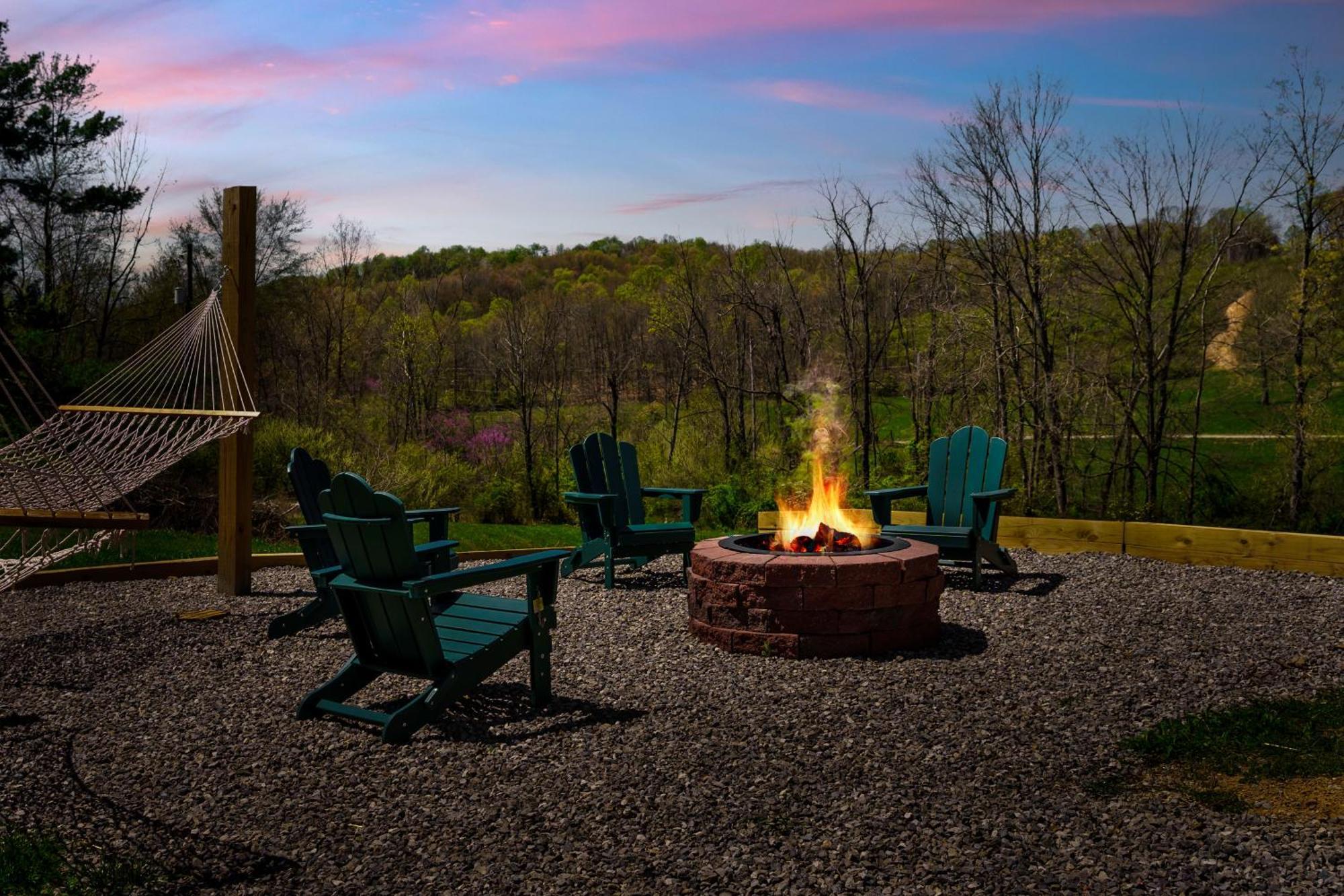 Spacious Cabin Near Hocking Hills And Caves With Hot Tub And Firepit Laurelville Exterior foto